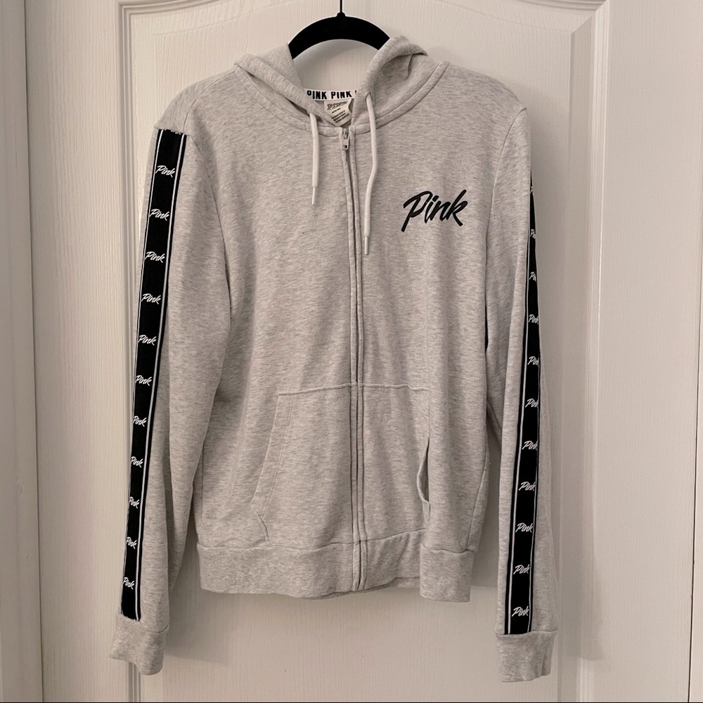 VS zip up